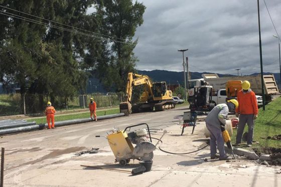 Aguas del Norte realizó el empalme de la ampliación del Acueducto Norte hacia Pereyra Rozas