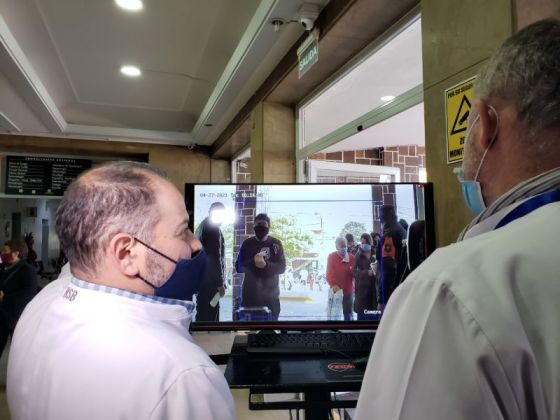 El hospital San Bernardo instaló un moderno sistema para medición de temperatura