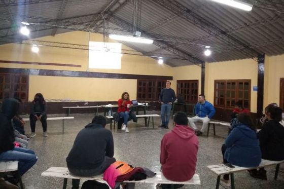 Género y deporte: estudiantes de boxeo de Campo Quijano participaron de una capacitación