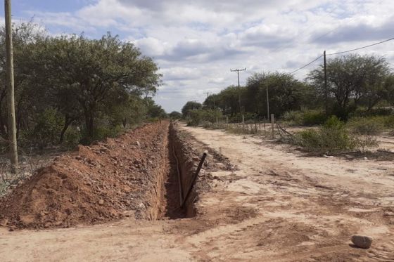 En La Golondrina finalizó el tendido de la red distribuidora de agua