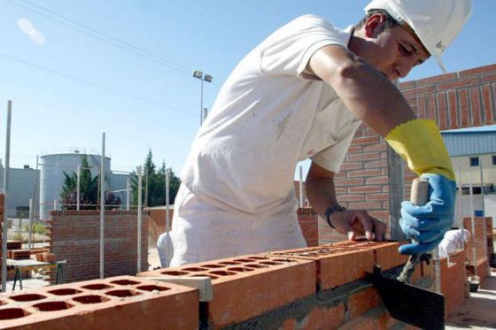 El COE autorizó la obra privada en zonas de alto riesgo epidemiológico