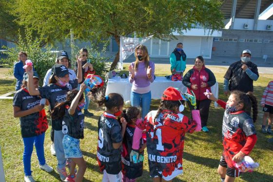 Los “Cebo 5” disfrutaron de un nuevo encuentro recreativo en el Estadio Martearena