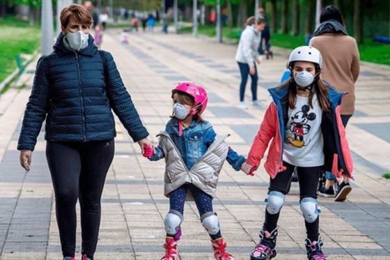 Cómo prevenir contagios de COVID-19 durante las vacaciones de invierno