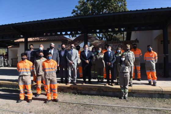 En el Día de la Independencia, el gobernador Sáenz inauguró el recorrido del tren urbano al Valle de Lerma