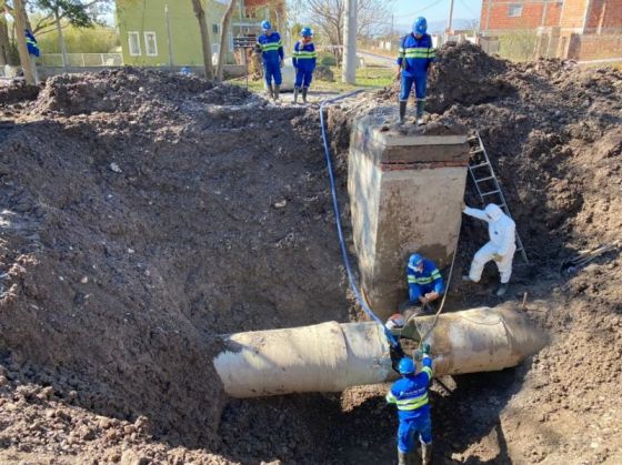 Aguas del Norte reparó una pérdida en el Acueducto Sur