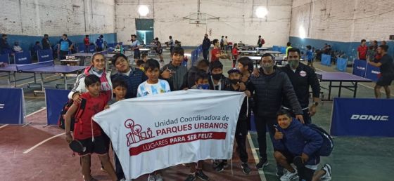 Destacada participación de los niños del Parque de la Familia en Tenis de Mesa