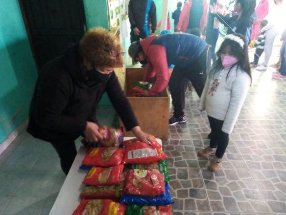 Penitenciarios entregaron donaciones al merendero La Esperanza