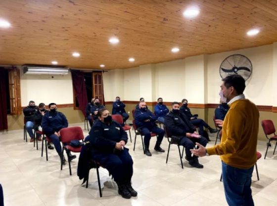 Agentes de Niñez y Seguridad fortalecen abordajes para la protección de niñas, niños y adolescentes