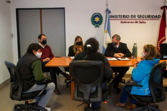 Seguridad articula acciones preventivas con vecinos de Villa Luján