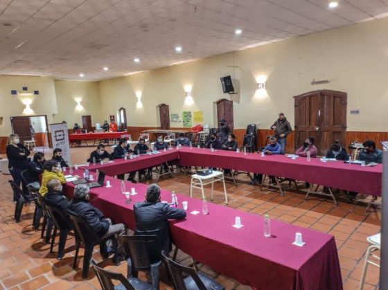 AMT junto a intendentes y legisladores analizaron nuevas propuestas para el transporte en los Valles Calchaquíes