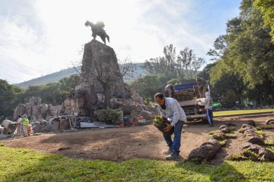 Coordinan el mantenimiento y seguridad del monumento a Güemes