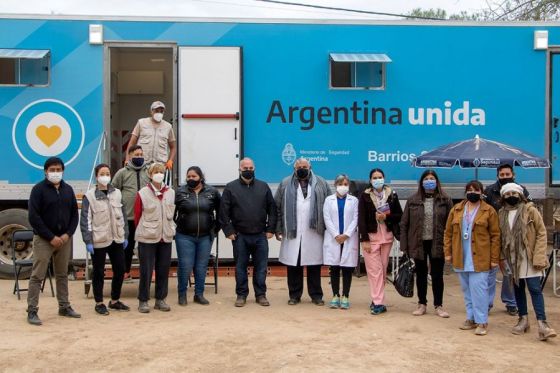 Autoridades de Salud supervisaron el funcionamiento del móvil sanitario en Santa Victoria Este