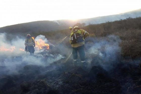 Defensa Civil advierte que hay alerta máxima de incendios forestales