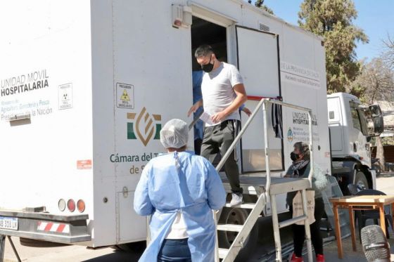 Funciona un vacunatorio móvil en la zona sur de la Capital