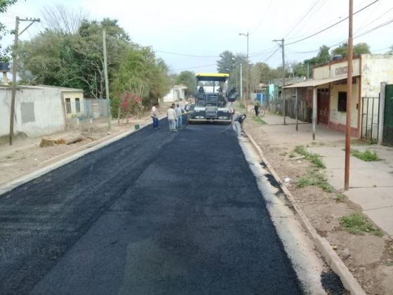 Se asfalta una de las avenidas más antiguas de Pichanal