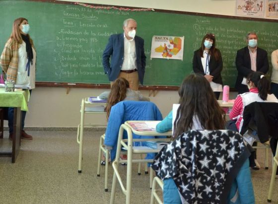 Cánepa visitó El Galpón y supervisó los avances de la presencialidad