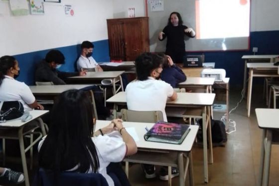 Estudiantes de nivel secundario fueron concientizados sobre el uso correcto del SE 911