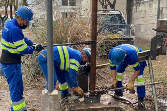 Aguas del Norte colaboró para solucionar un problema de falta de agua en Rivadavia Banda Sur