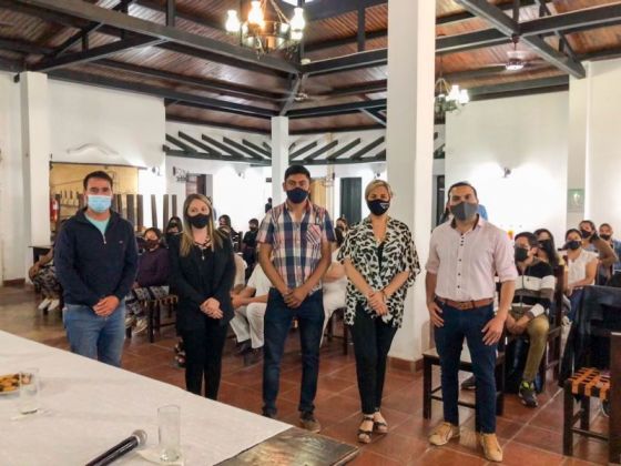 La Escuela Pública de Emprendedores capacita en Chicoana