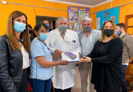 Salud entregó 98 tablets a agentes sanitarios del Valle de Lerma