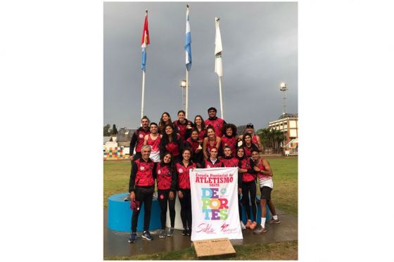 La escuela provincial de atletismo obtuvo la medalla de plata en el nacional de clubes