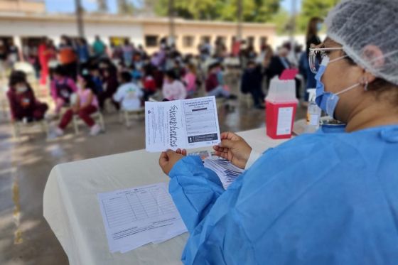 Salud Pública recuerda cómo se realiza la vacunación COVID-19 en niños y adolescentes en Salta