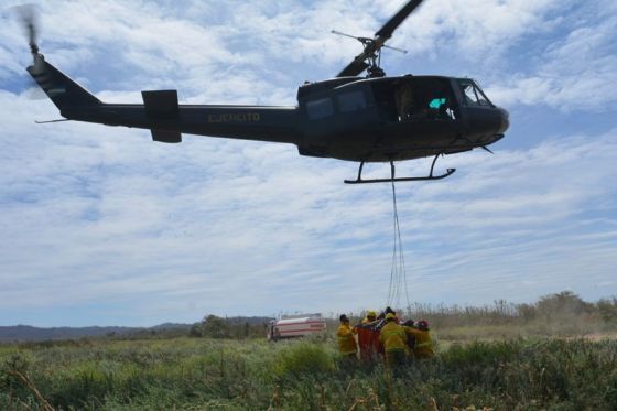 Jornada de instrucción de Defensa Civil a bomberos sobre manejo del fuego