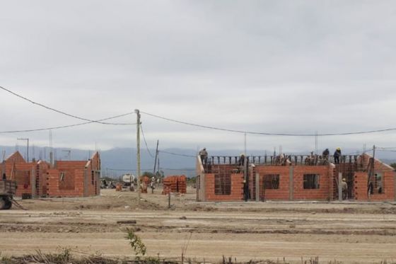 Avanza la construcción de 300 casas en Cerrillos