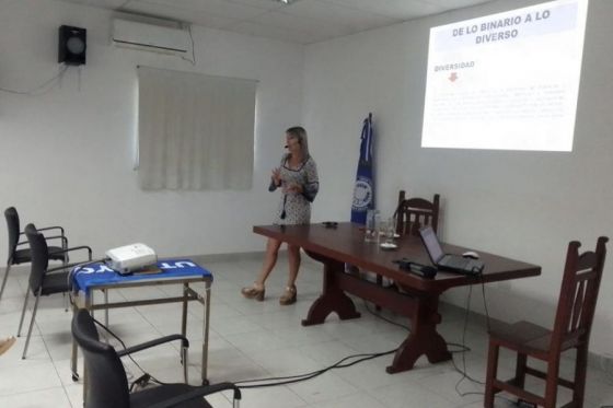 Trabajadoras de entidades deportivas se capacitaron para prevenir y abordar la violencia