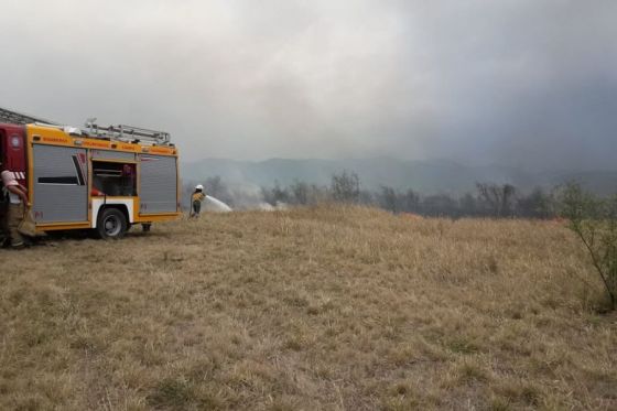 Amplio trabajo integral para contener un incendio en el Aeroclub