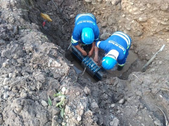 Aguas del Norte reparó cañerías de impulsión en Grand Bourg