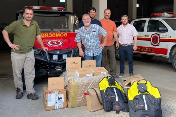 Defensa Civil entregó equipamiento a Bomberos Voluntarios de la Provincia