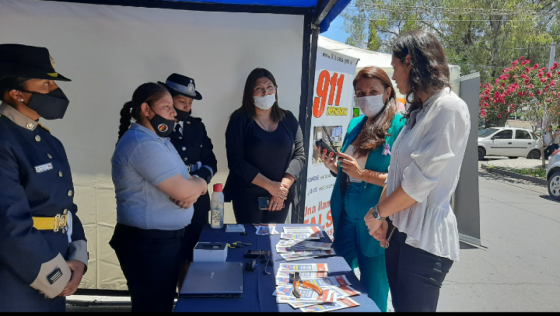 Con servicios e información se renovó el compromiso contra la violencia de género