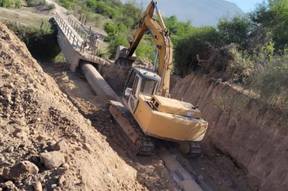 Aguas del Norte reemplazó 15 metros de la colectora cloacal Cerrillos-Capital