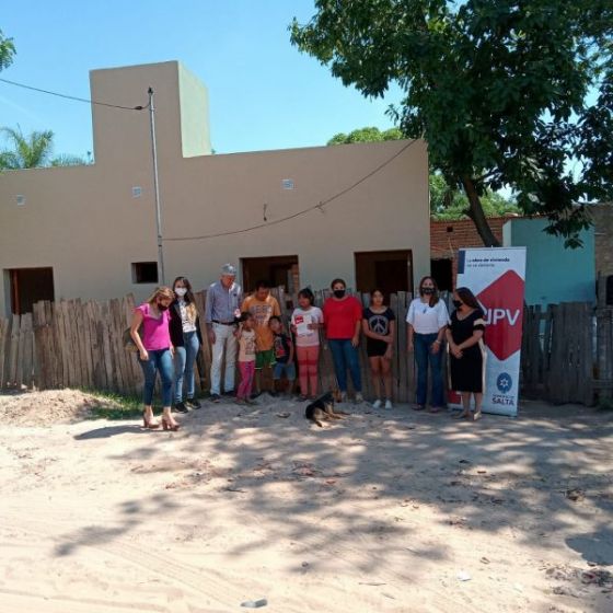 El IPV entregó casas en Tartagal