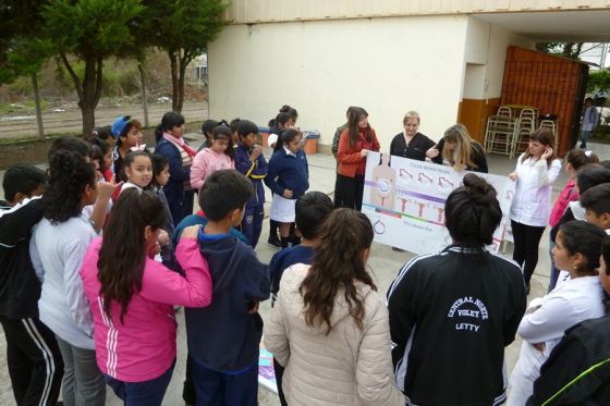 Jornada de salud sexual para adolescentes en el barrio Santa Lucía