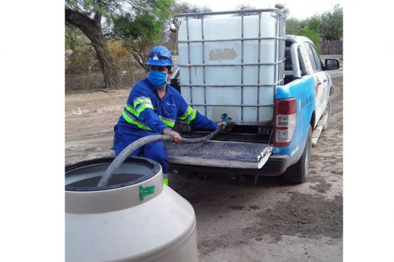 Por las intensas lluvias, hay baja presión y cortes de agua en el norte provincial