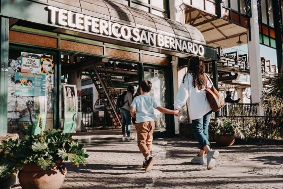 También hoy se vacuna en el teleférico, centros comerciales y natatorio Xamena