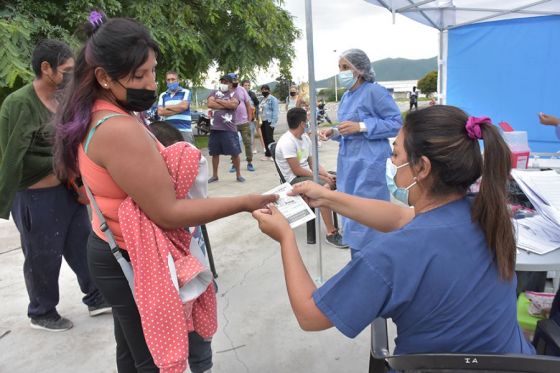 Cerca de 13 mil dosis contra COVID-19 fueron aplicadas el fin de semana