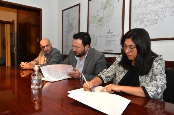 El Ministerio de Desarrollo Social y REMSA firman un convenio para fortalecer el trabajo de la cartera social de la Provincia