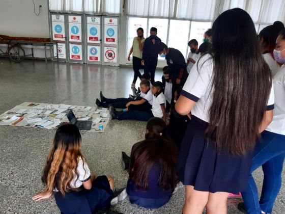 Estudiantes de Santa Lucía suman herramientas para vidas libres de violencias