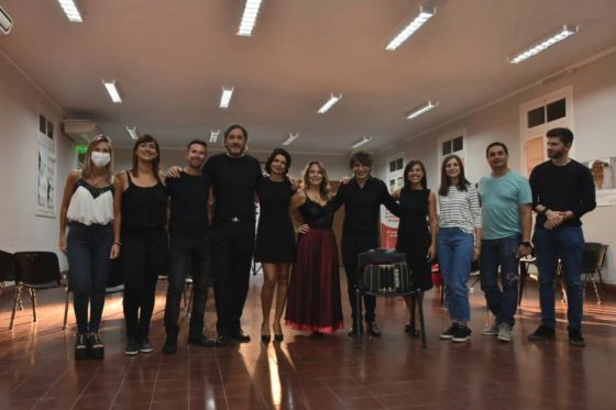 Presentaron la obra teatral 