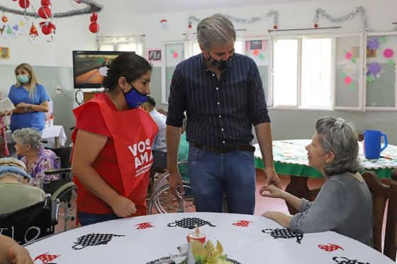 El Gobierno incrementó un 400%  el apoyo económico para los gastos de gestión de 100 instituciones de personas mayores