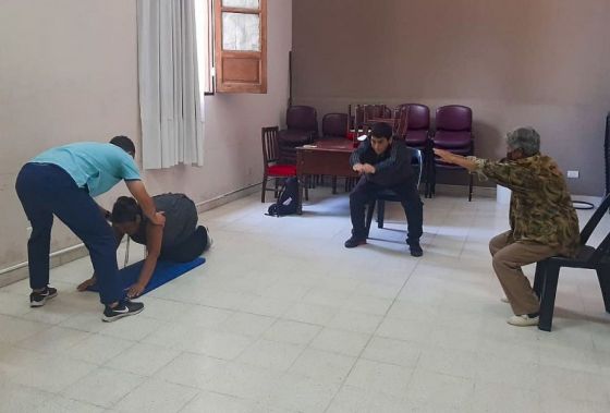 Actividad física para personas con enfermedades crónicas en el hospital Señor del Milagro