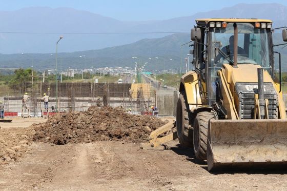 Circunvalación noroeste: comenzó la construcción de un puente y se prepara el inicio de otras etapas de la obra