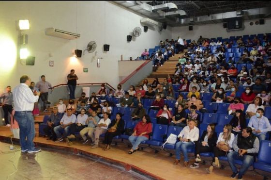 Más de 400 oraneses finalizaron su capacitación en la Escuela Pública de Emprendedores