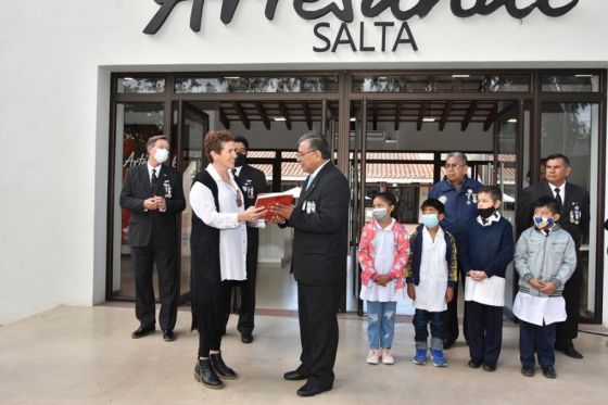 El Mercado Artesanal rindió homenaje a Veteranos de Guerra