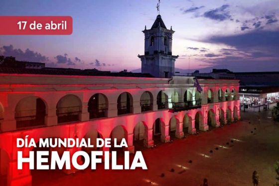 Se iluminan de rojo tres sitios emblemáticos por el día Mundial de la Hemofilia