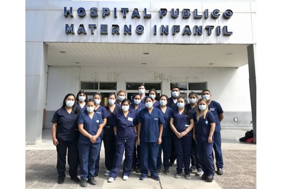 Egresaron 17 profesionales de Enfermería especializados en el hospital Materno Infantil