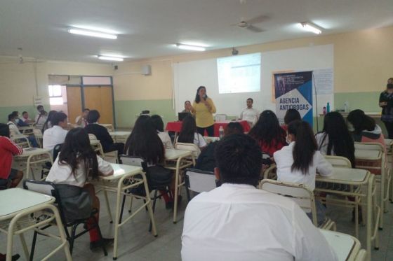 Estudiantes de Metán aprendieron sobre los perjuicios que causan las drogas